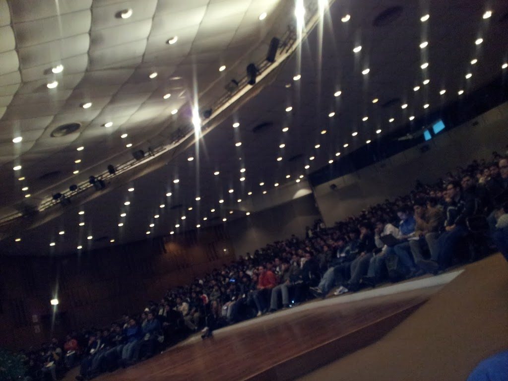 Hernán M. Racciatti con sala llena en HubCon 12